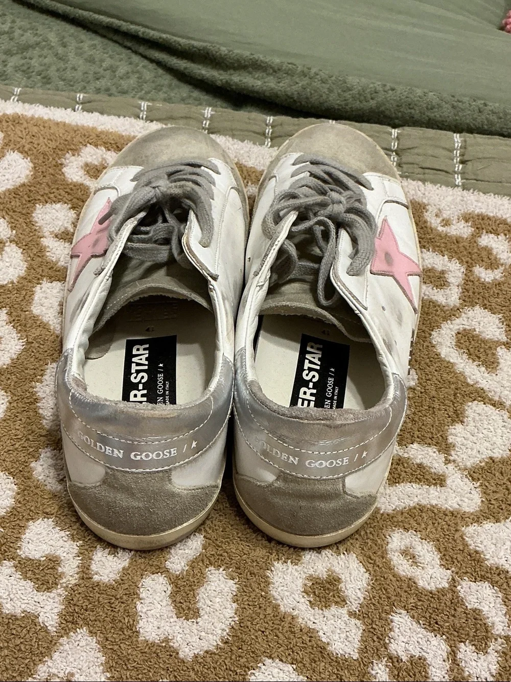 Golden Goose White Leather Low-Top Sneakers with Pink Star